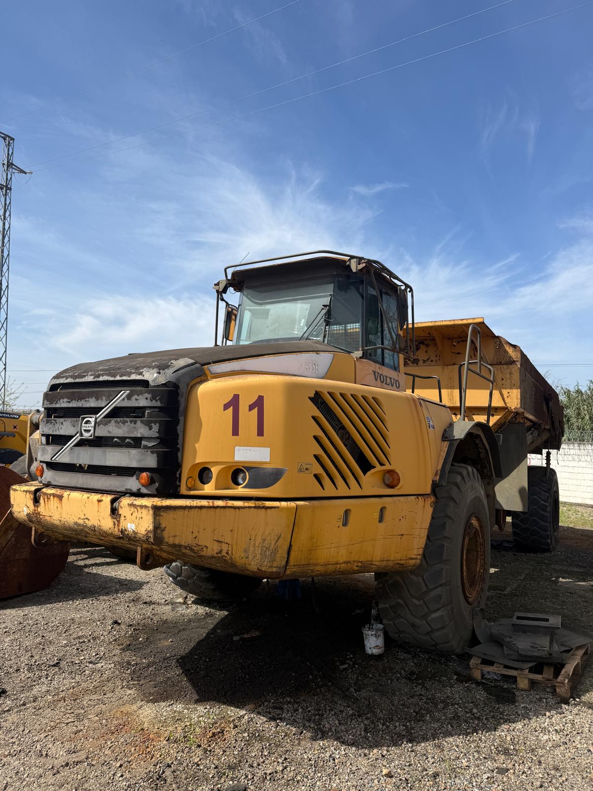 Volvo A35E frontal en las instalaciones de VMS Used Parts