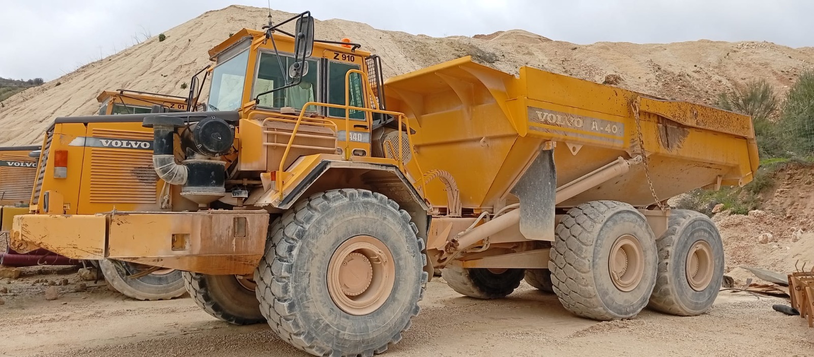 Placa y número de serie de Volvo A40 para confirmar compatibilidad