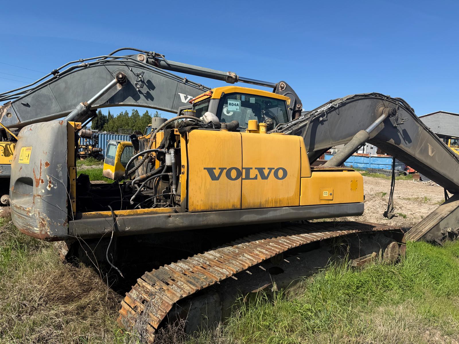Cabina de Volvo EC240C con piezas interiores disponibles bajo consulta