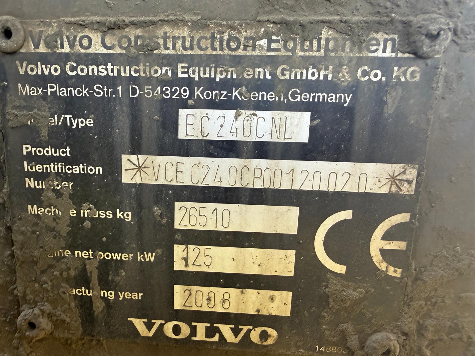 Placa y número de serie de Volvo EC240C para confirmar compatibilidad