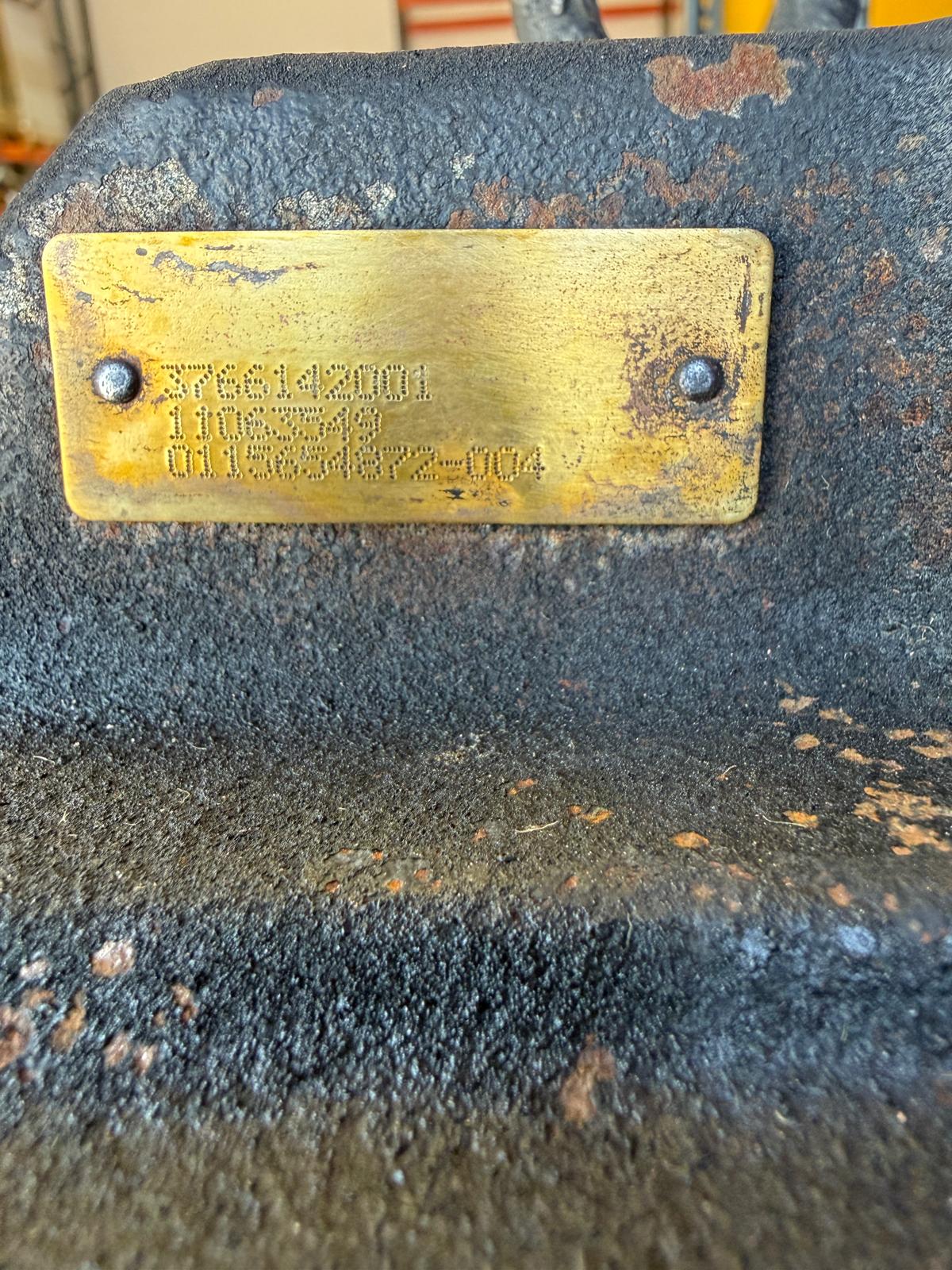 Distribuidor hidráulico Volvo A40 referencia 11063549 vista 2