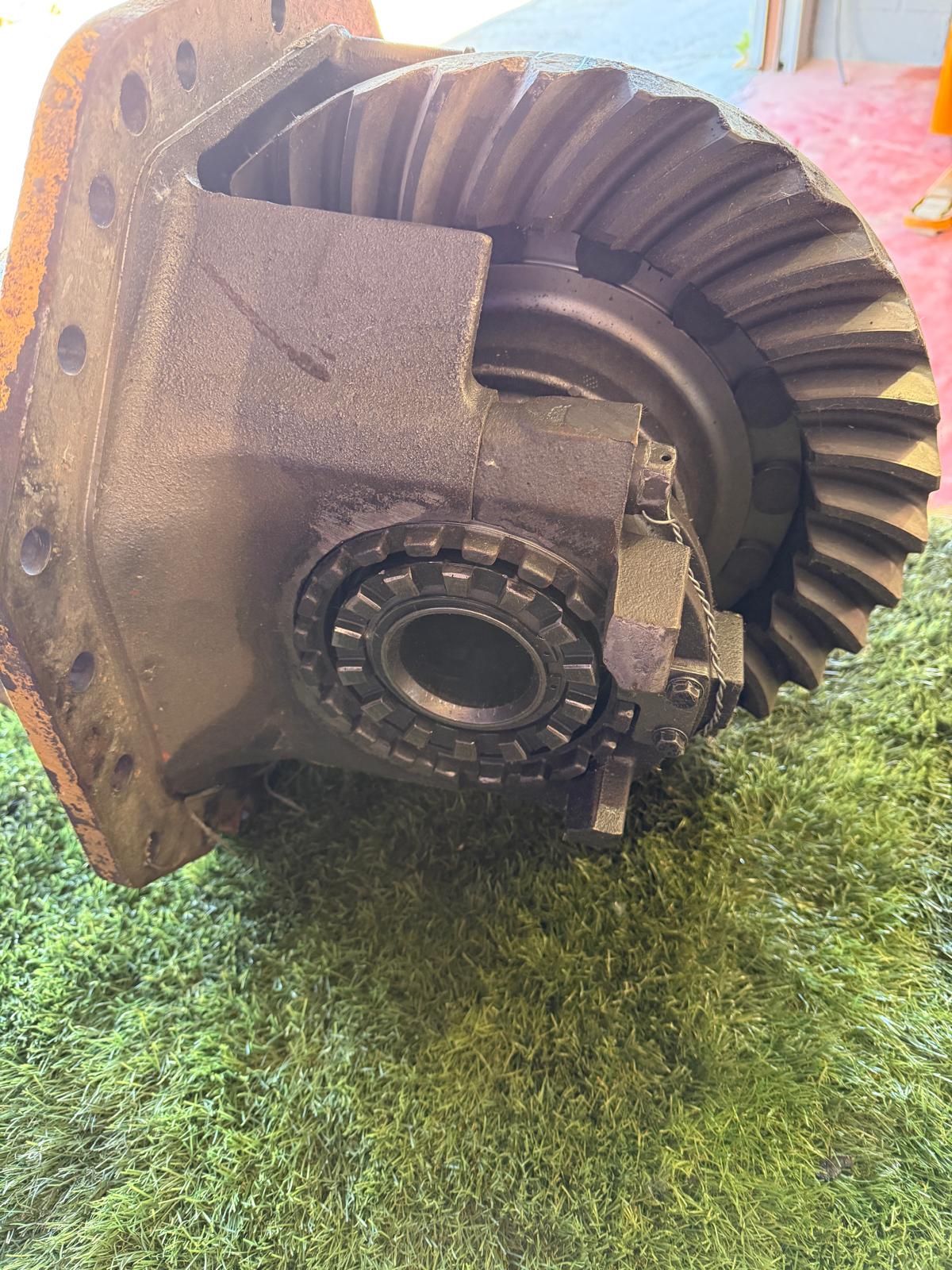 Grupo cónico Volvo 11102792 vista 3